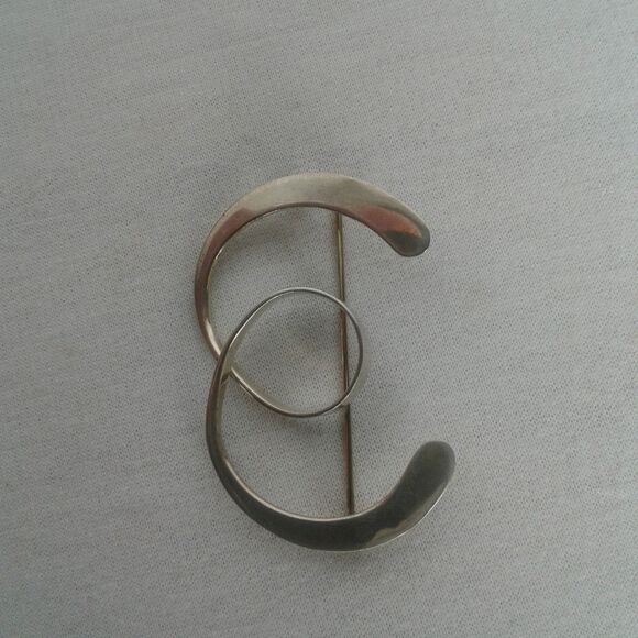 Silver Tone 3 Or E pin - Picture 5 of 5